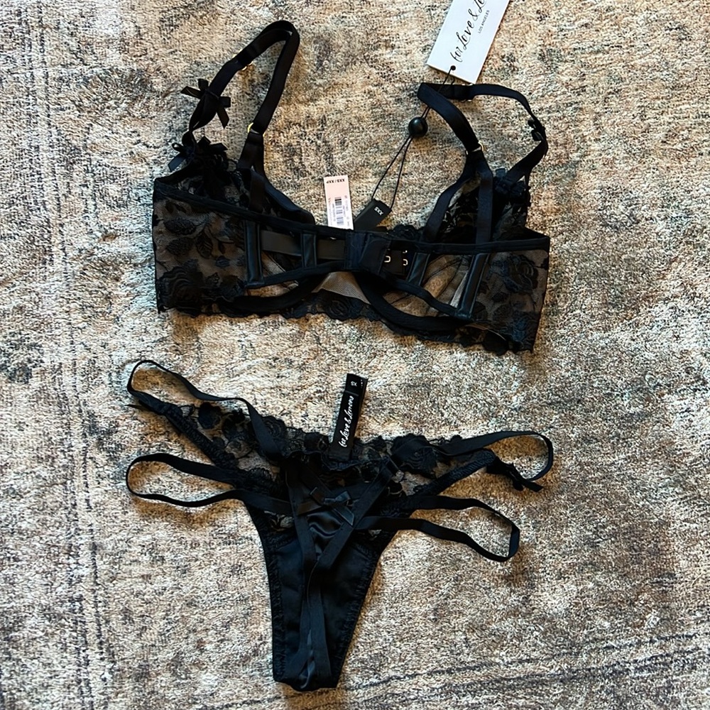 NWT for love & lemons black rose petal lace bra & thong set - Picture 9 of 11